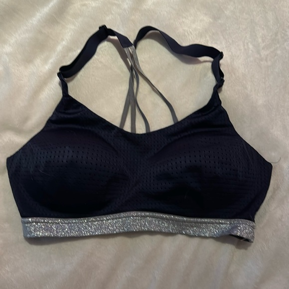 VS sports bra - Picture 1 of 4